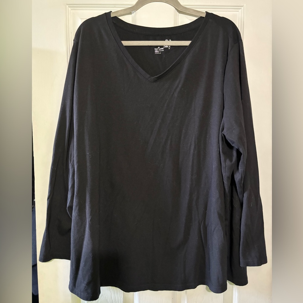 Terra & Sky Black V-Neck Top
